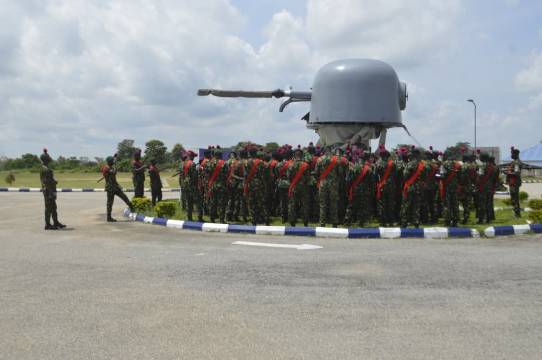 COMMANDANT AND BATCH 48/26 STUDENTS OF WARRANT OFFICERS’ ACADEMY VISIT THE NIGERIAN NAVY SCHOOL OF ARMAMENT TECHNOLOGY